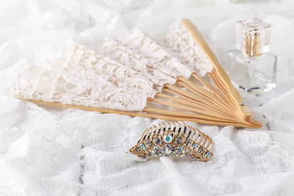 Bella serie di accessori di nozze delle donne. Mattina della sposa — Foto Stock