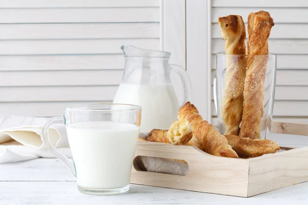 Du pain au fromage. Bâtonnets de pain au fromage faits maison — Photo