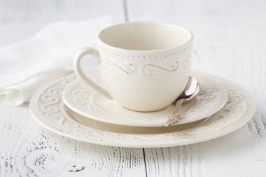 Boş kahve fincanı ve kaşık