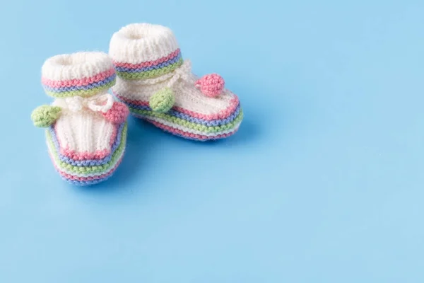 Concept d'annonce infantile avec chaussures pour nouveau-né — Photo