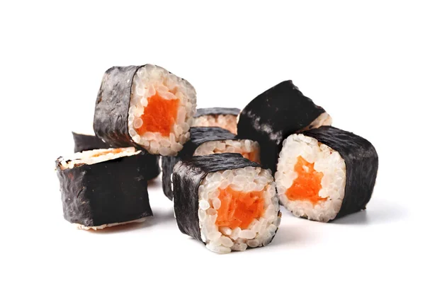 Rollos de sushi de Japón aislados sobre fondo blanco — Foto de Stock