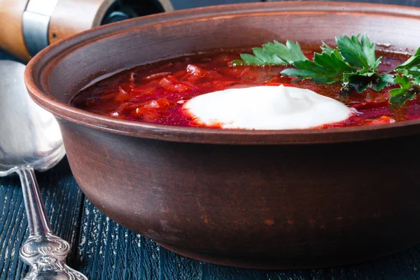 Sopa roja con carne de res, borscht ruso — Foto de Stock