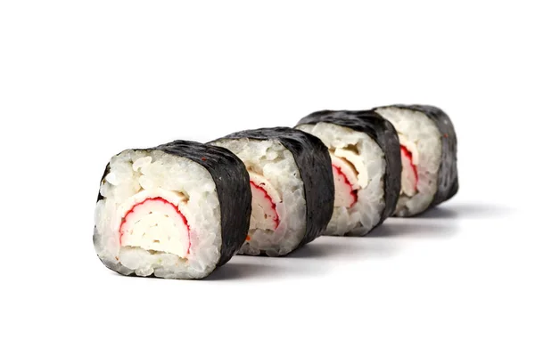 Makizushi. Utsökt sushi rullar på vitt. Maki — Stockfoto