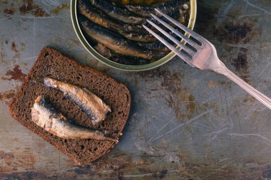 Açık Balık korur ve çatal üzerinde balık