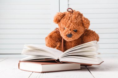 Çocuk eğitim kavramı, eddy ayı kitap ile