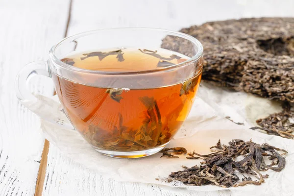 Una Taza Chino Está Lado Gran Pedazo Puré — Foto de Stock