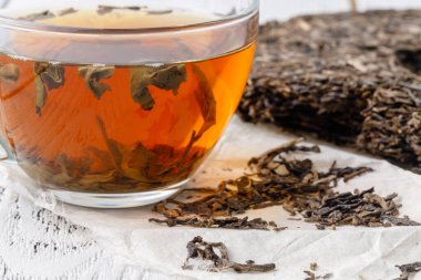 Olgun puer çay keki, doğal çin çayı.