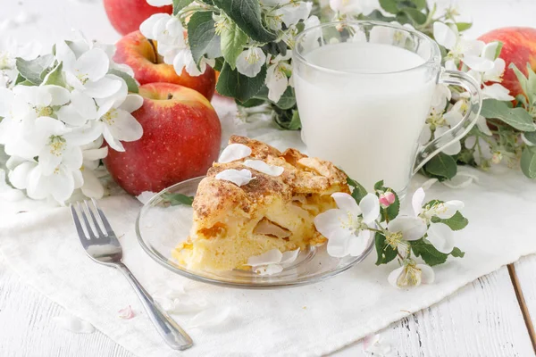 Beakfast Avec Tarte Aux Pommes Lait — Photo