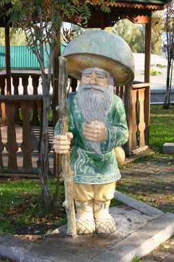 Park 2 fantastik dedesi heykeli.