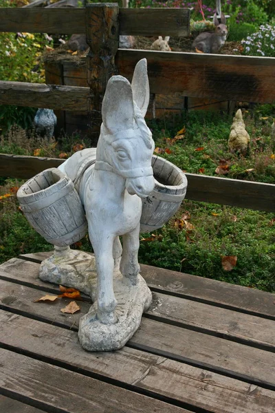 Escultura de un burrito en el Parque . — Foto de Stock