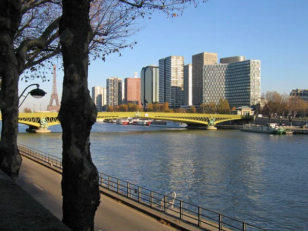 Floden Seine i Paris. — Stockfoto