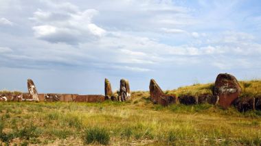 Sibirya bozkır antik mezar kazısı.