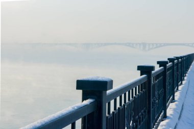 Yenisey Irmağı üzerinde soğuk sis.