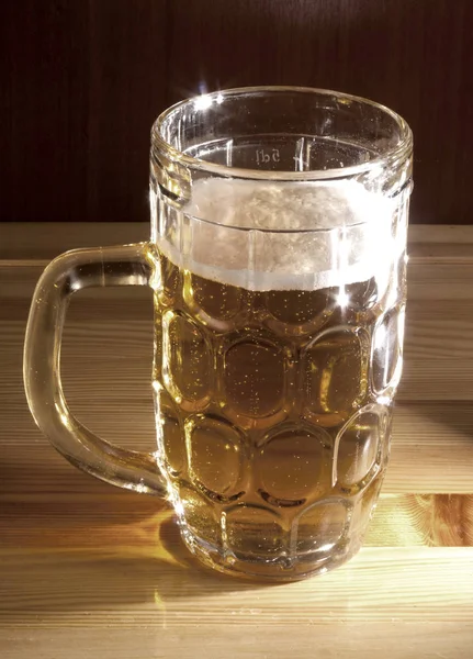 Studené hrnek piva — Stock fotografie