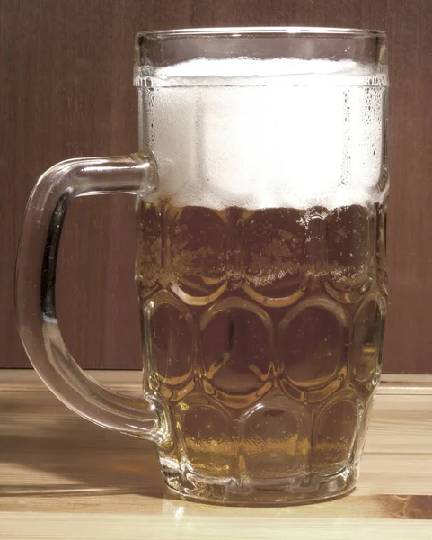 冷たいビール ジョッキ — ストック写真