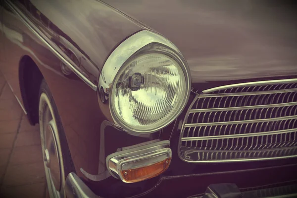 Farol carro clássico lâmpada - estilo de efeito vintage imagens — Fotografia de Stock