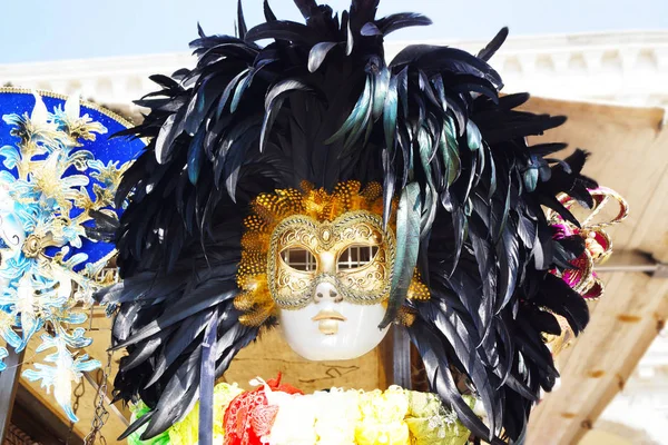 Maskeli balo maskesi-İtalya