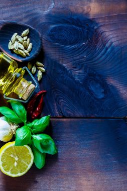 otlar ve baharatlar seçimi