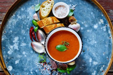 Domates çorbası Gazpacho.