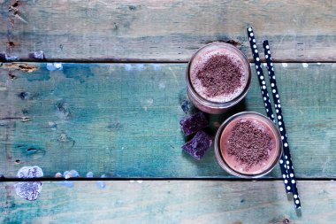 Çikolatalı muz smoothie