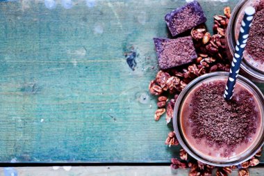 Çikolatalı muz smoothie