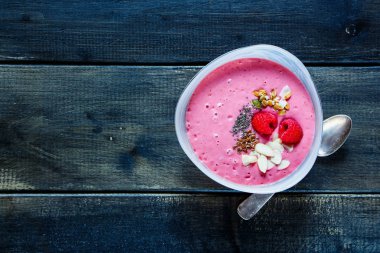 Güler yüzlü kahvaltı kase