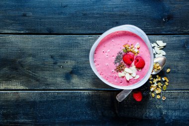 Güler yüzlü kahvaltı kase