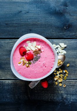 Güler yüzlü kahvaltı kase