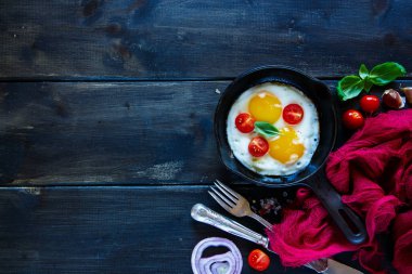 Pan kızarmış yumurta