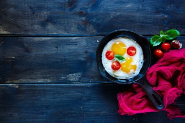 Pan kızarmış yumurta