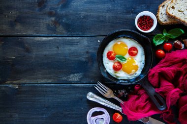 Pan kızarmış yumurta