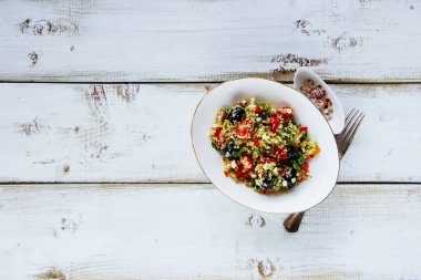 sağlıklı quinoa salata