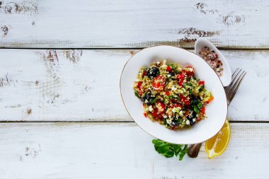 sağlıklı quinoa salata