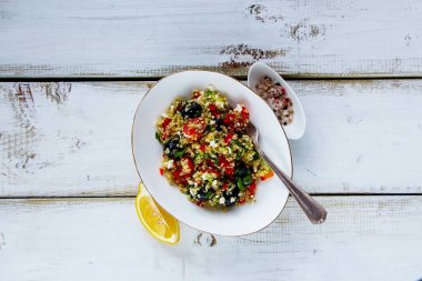 sağlıklı quinoa salata