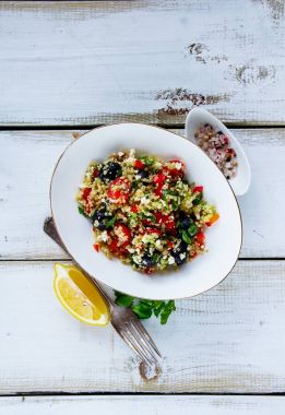 sağlıklı quinoa salata