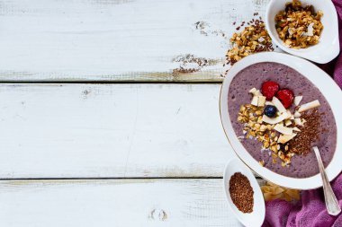 Kase berry güler yüzlü