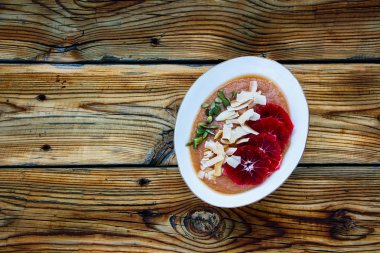 Sağlıklı papaya güler yüzlü