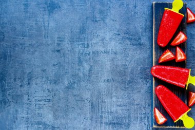 lezzetli çilek şerbet