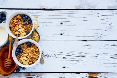 Granola ve kahvaltı maddeler