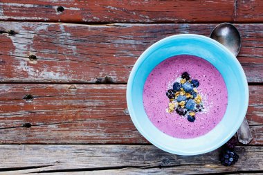 Kase berry güler yüzlü