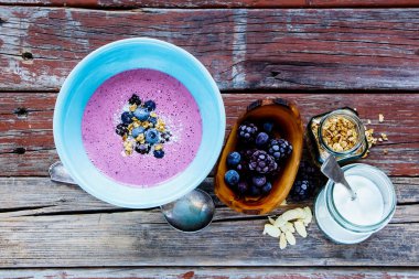 Kase berry güler yüzlü