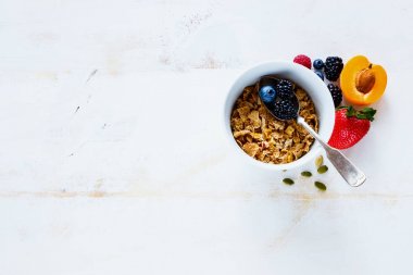ev yapımı granola kase