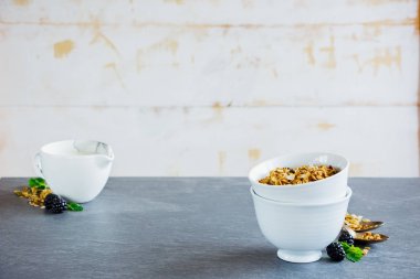Kahvaltı granola ile ayarla