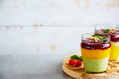 Meyve güler yüzlü katmanlı