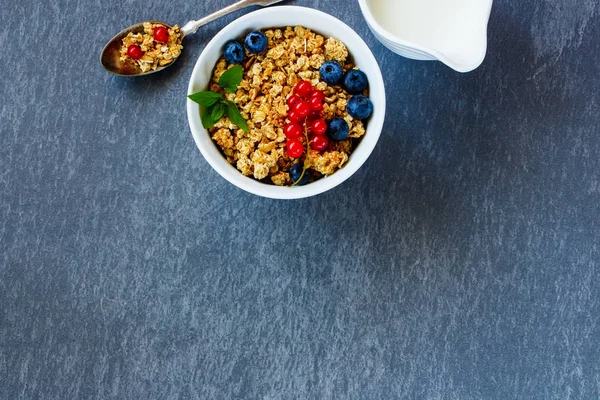 Café da manhã com granola — Fotografia de Stock