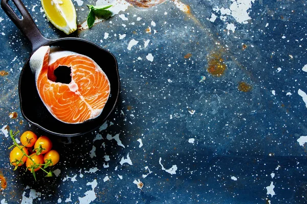 Çiğ somon bifteği