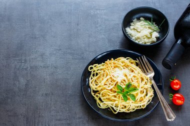 Yengeç soslu makarna