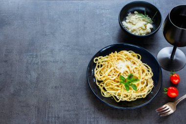 Yengeç soslu makarna