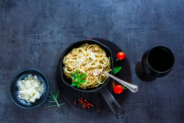 Yengeç soslu makarna