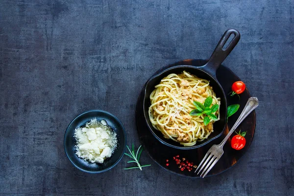 Yengeç soslu makarna